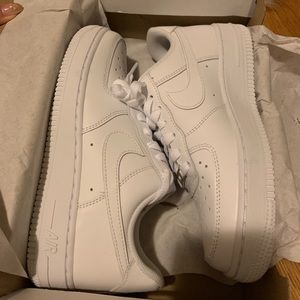 Nike LOW TOP AIR FORCES